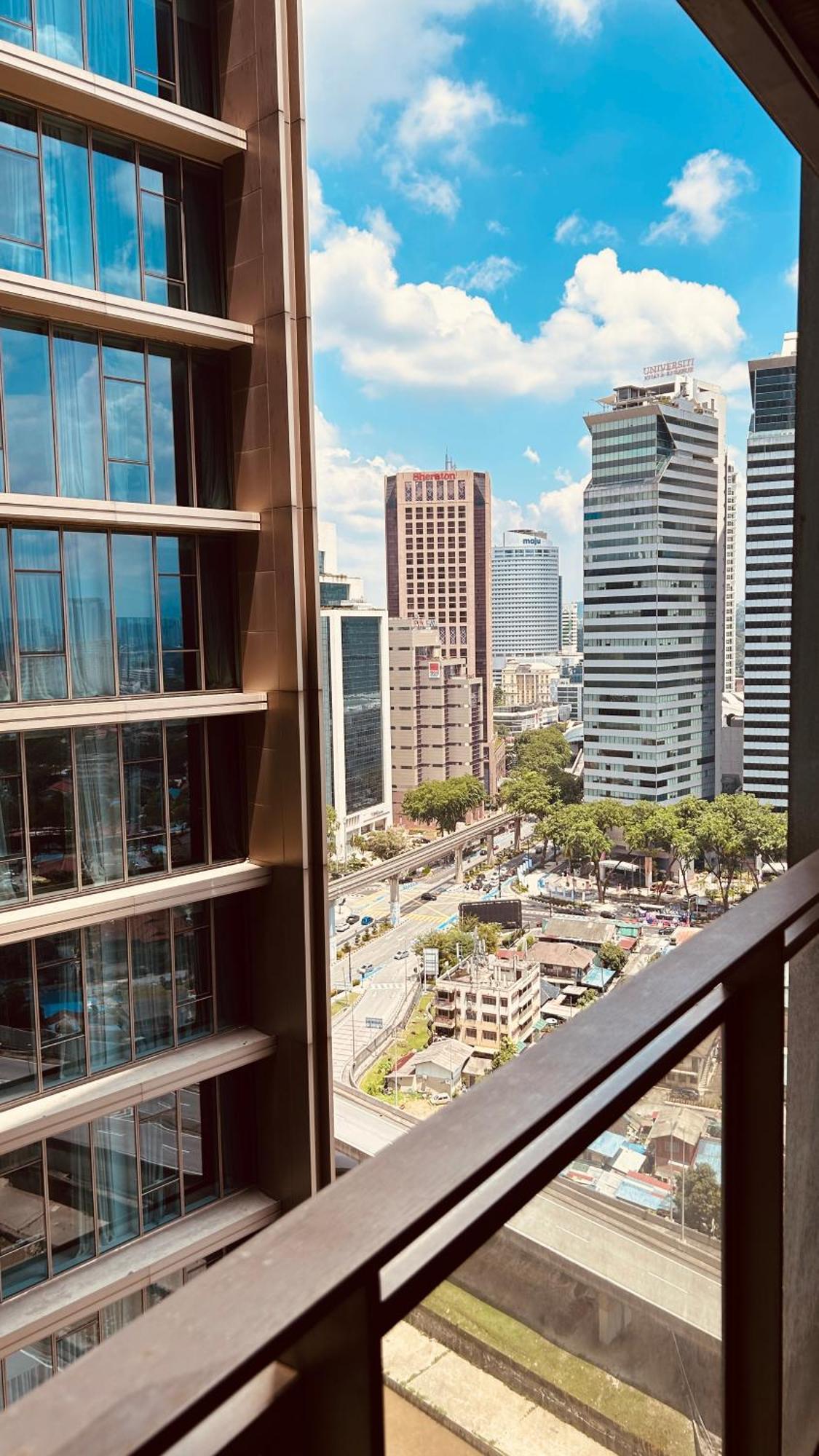 Summer Klcc By Impexia Kuala Lumpur